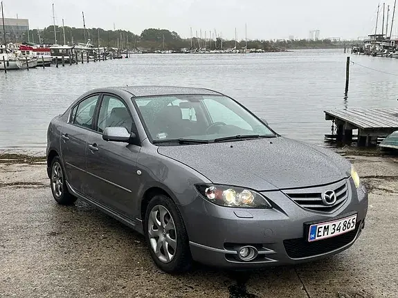 Mazda 3 2003 photo 2