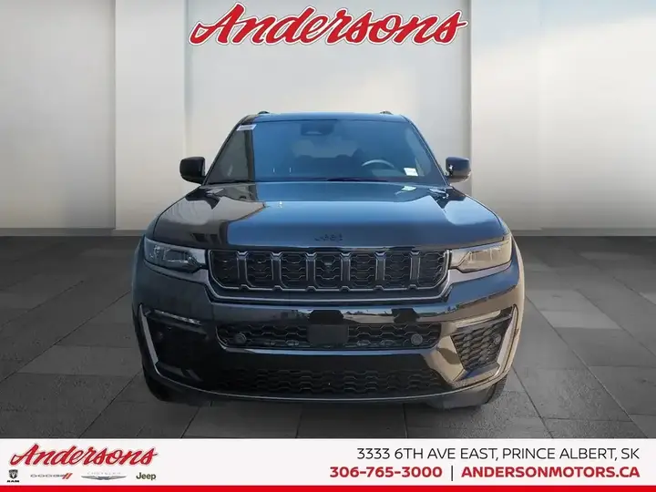 Jeep Grand Cherokee 2026 photo 2