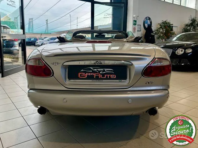 Jaguar Xkr 2002 photo 5