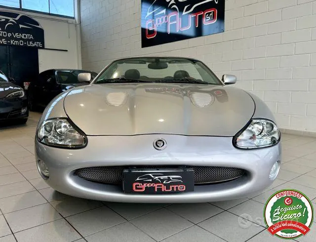 Jaguar Xkr 2002 photo 2