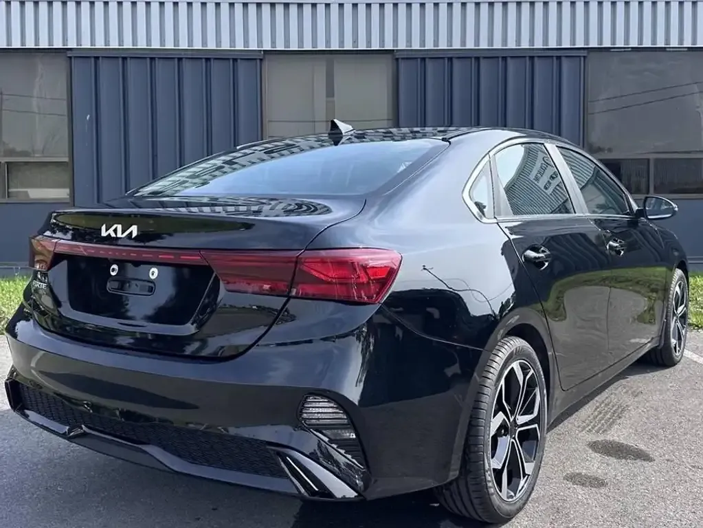 Kia Forte 2022 photo 4