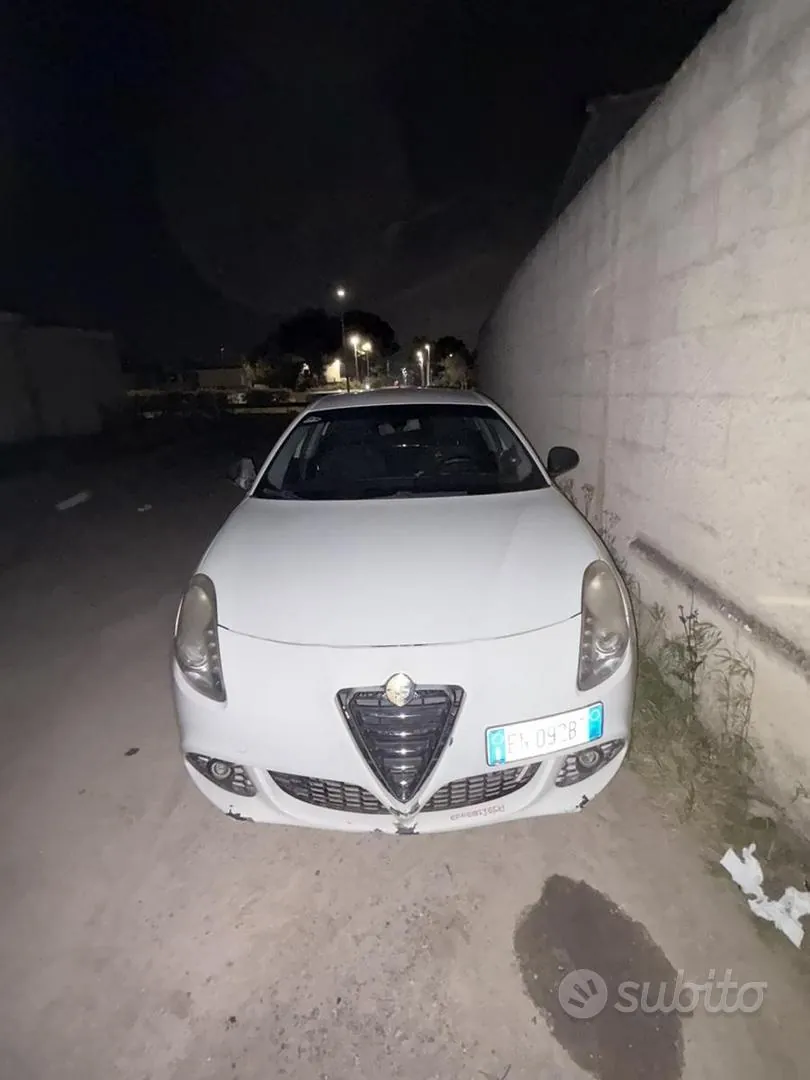 Alfa Romeo Giulietta 2012 photo 3