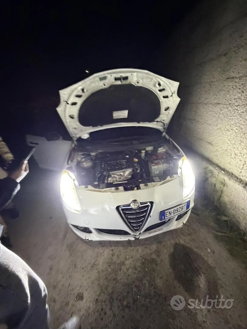 Alfa Romeo Giulietta 2012 photo 4