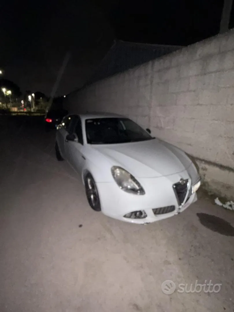 Alfa Romeo Giulietta 2012 photo 5