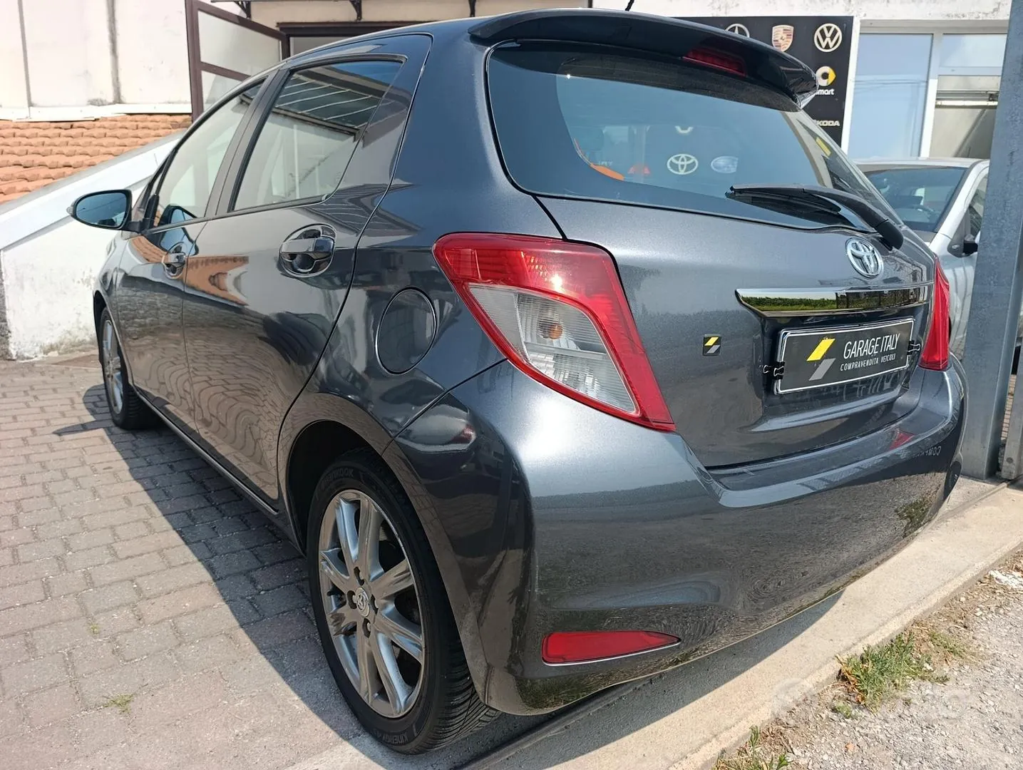 Toyota Yaris 2012 photo 5