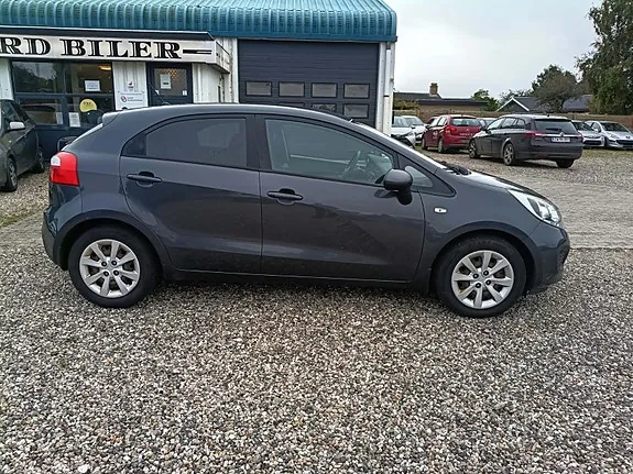 Kia Rio 2014 photo 2