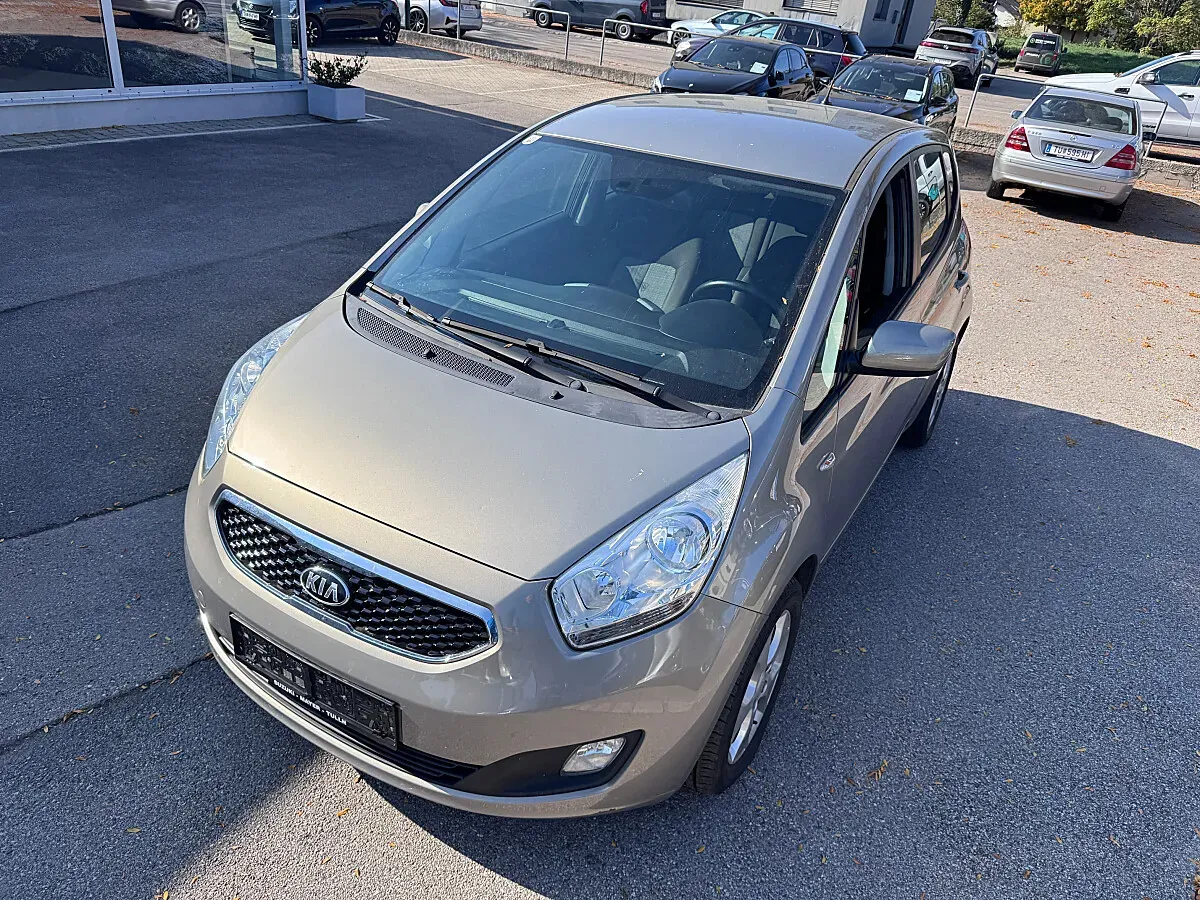 Kia Venga 2013 photo 3