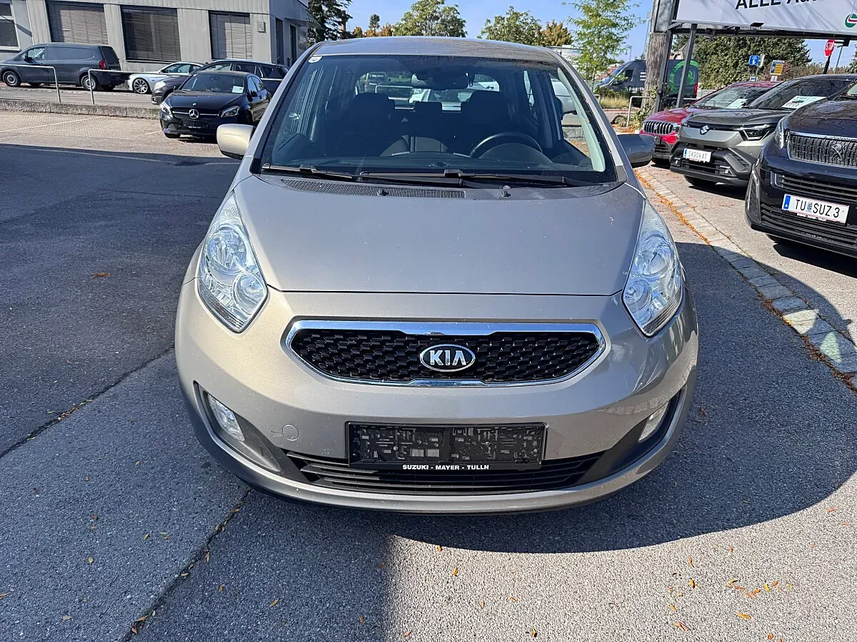 Kia Venga 2013 photo 2