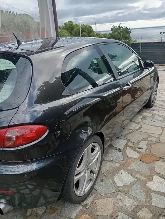 Alfa Romeo 147 2006 photo 3