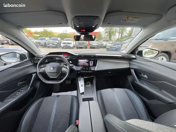 Peugeot 308 2022 photo 3