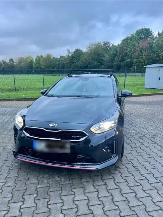 Kia Proceed
