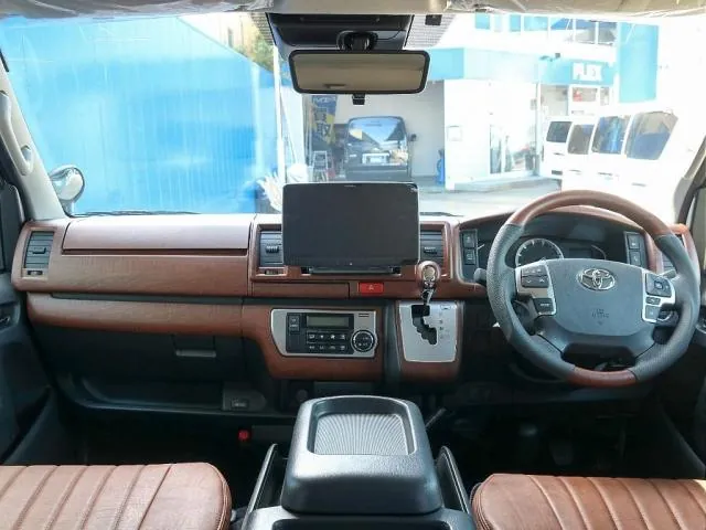 Toyota Hiace 2026 photo 2