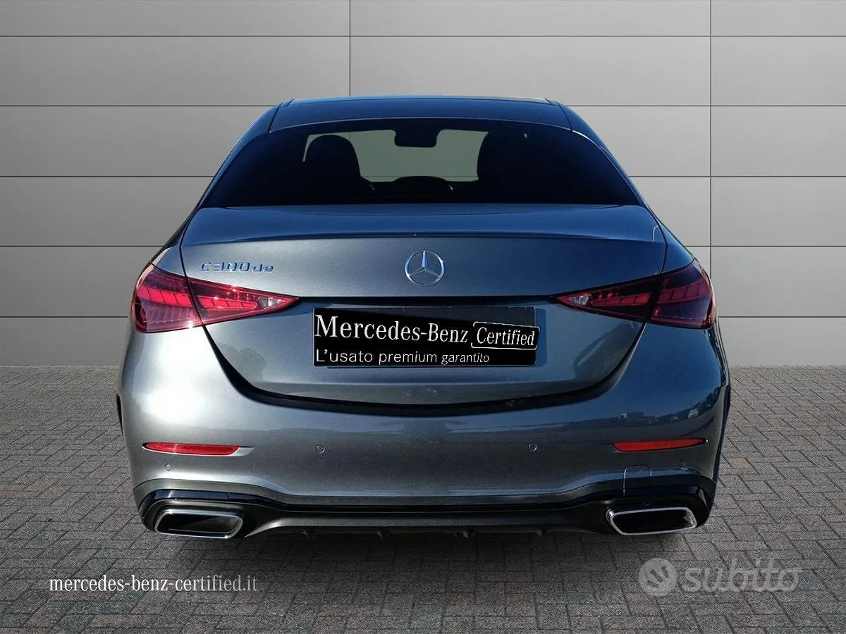 Mercedes-Benz C 300 2025 photo 4