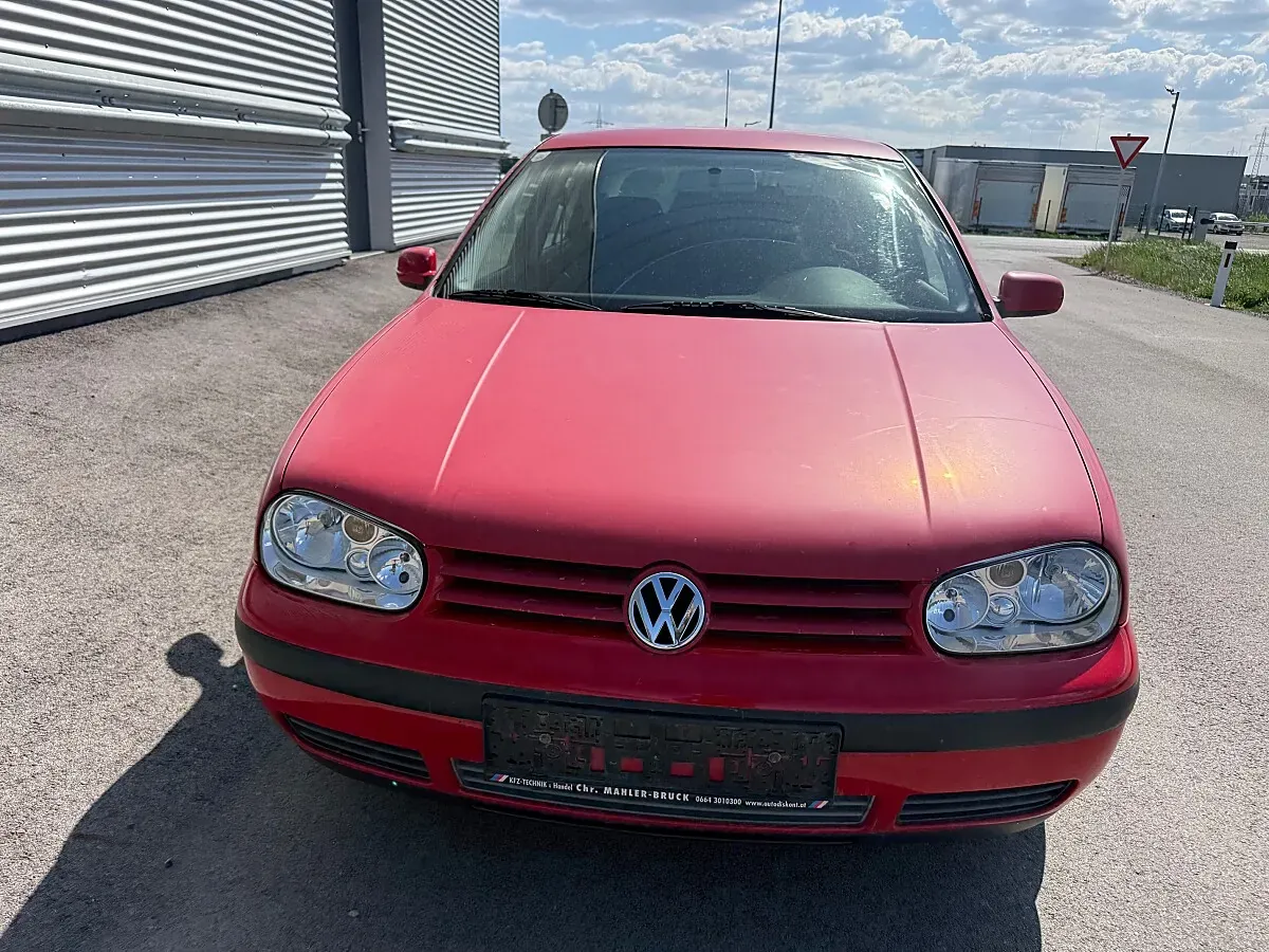 Volkswagen Golf 2002 photo 3