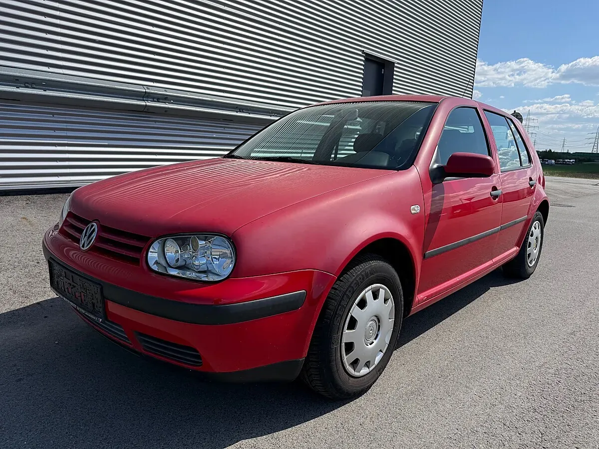 Volkswagen Golf 2002 photo 2