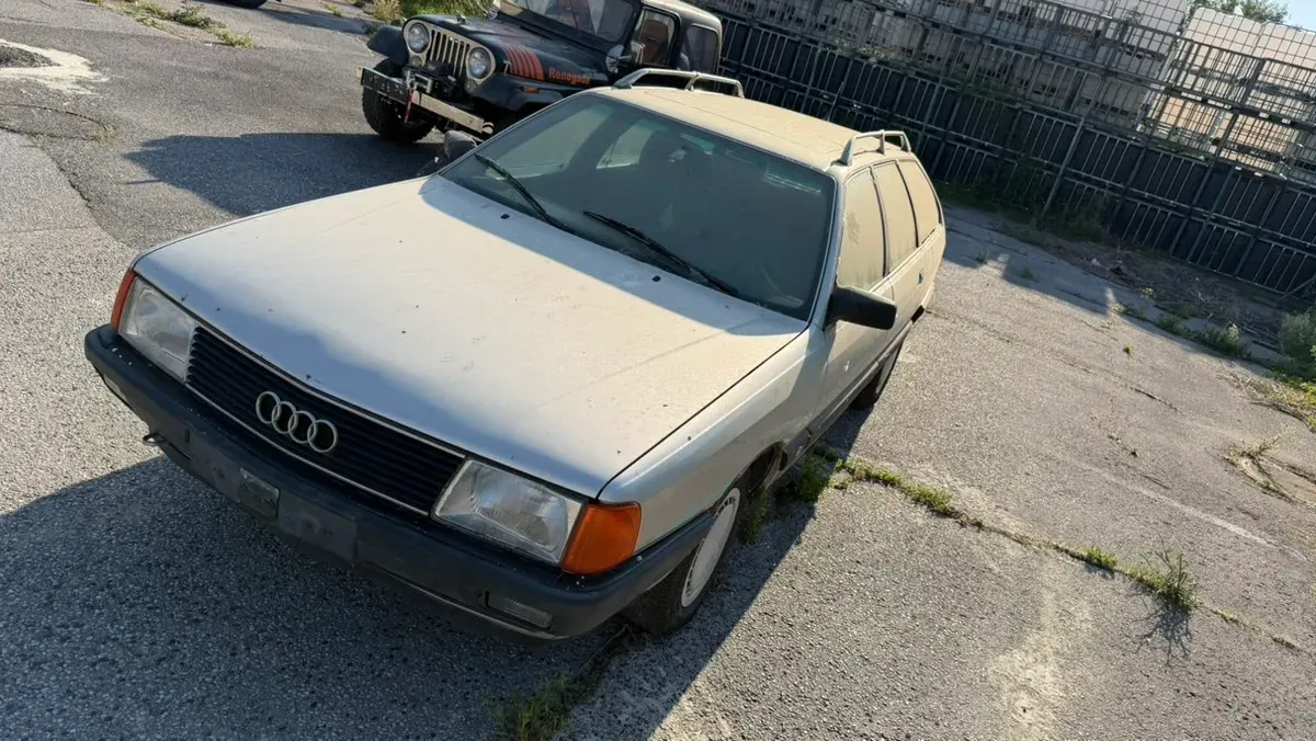 Audi 100