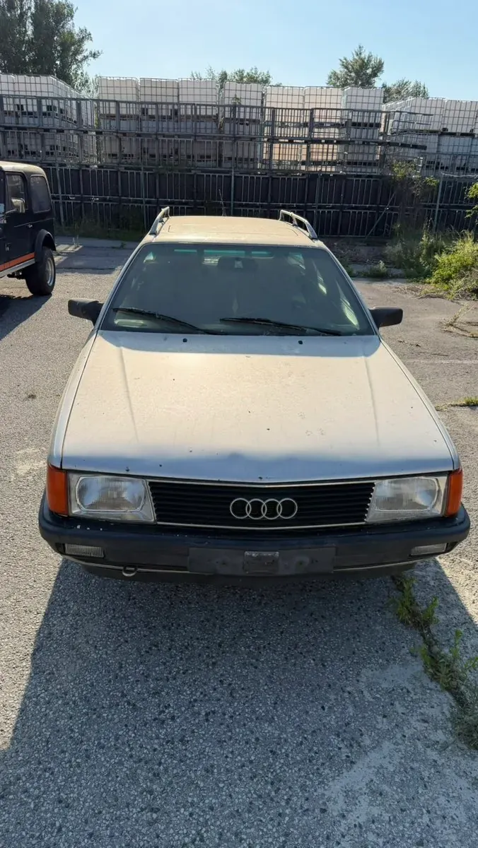 Audi 100 1986 photo 2