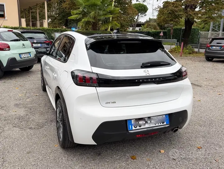 Peugeot 208 2021 photo 5