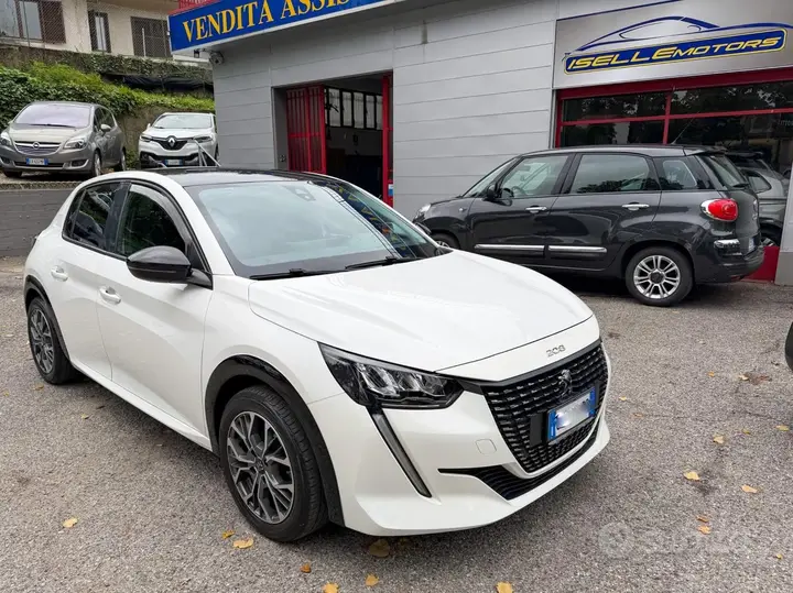 Peugeot 208 2021 photo 3