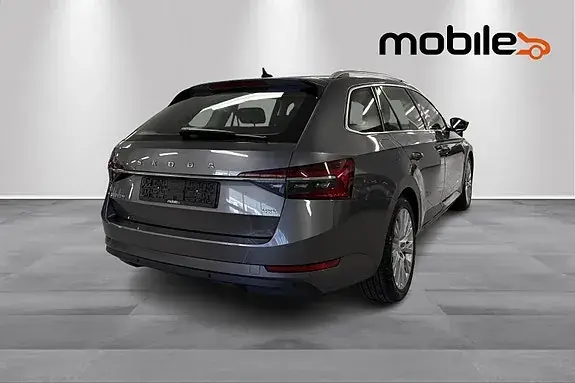 Skoda Superb 2022 photo 3