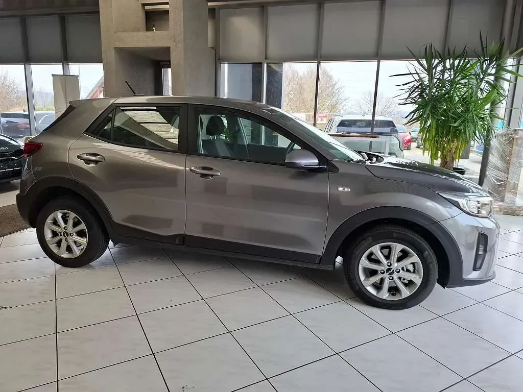 Kia Stonic 2024 photo 3
