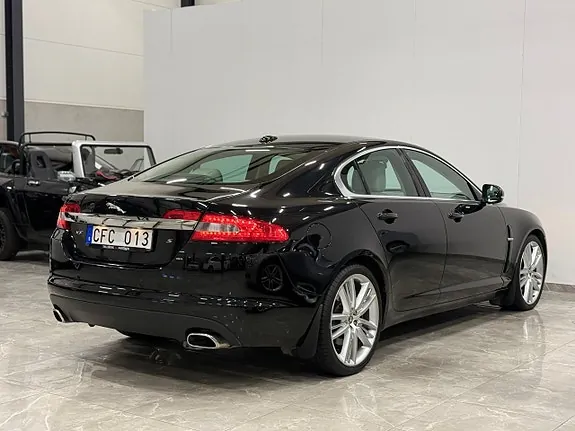 Jaguar Xf 2011 photo 5