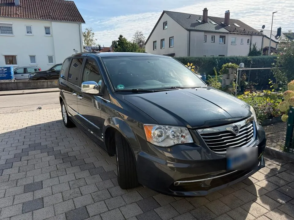Lancia Voyager