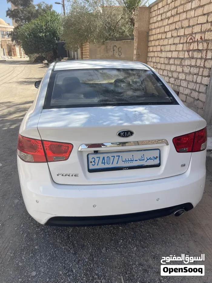 Kia Cerato 2012 photo 2