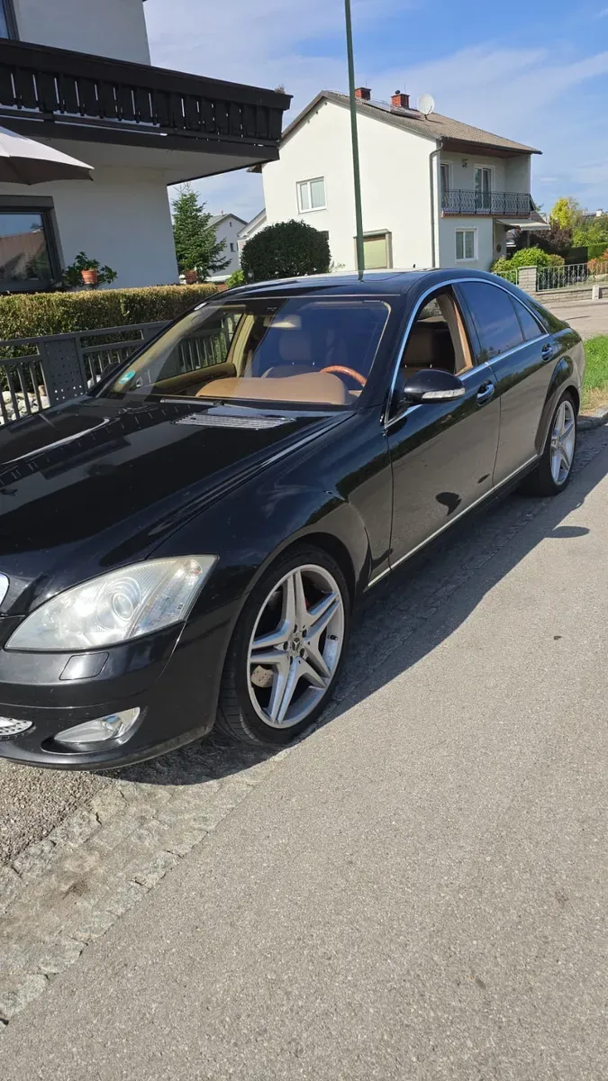 Mercedes-Benz S-Class 2006 photo 2