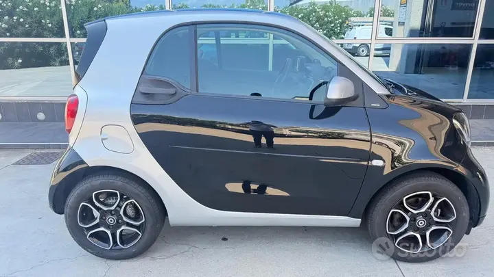 Smart Fortwo 2018 photo 4