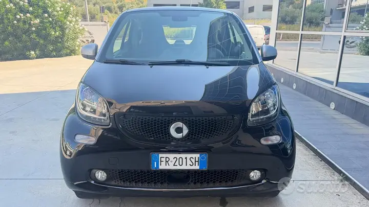 Smart Fortwo 2018 photo 2
