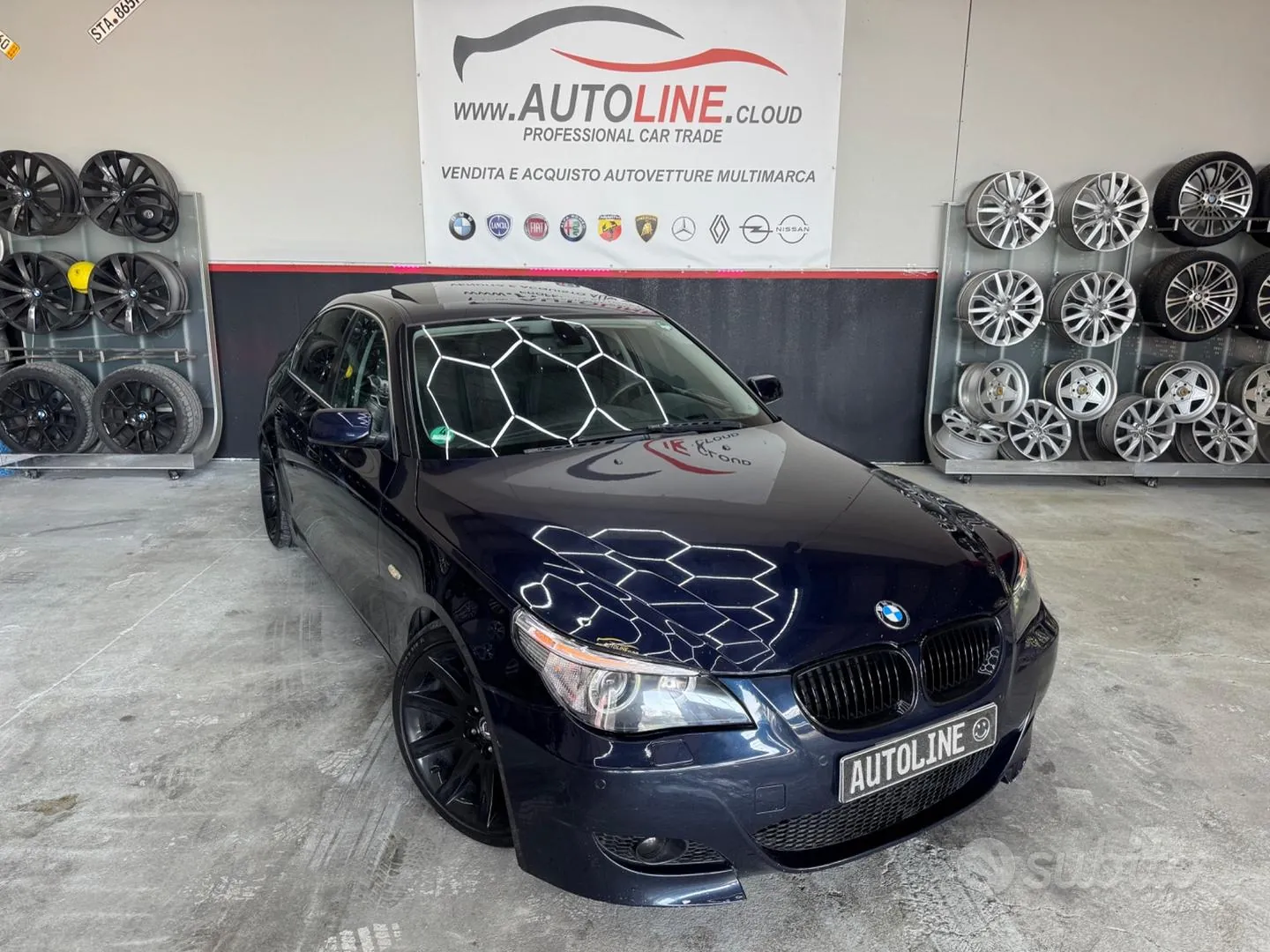 BMW 5 Series 2004 photo 2