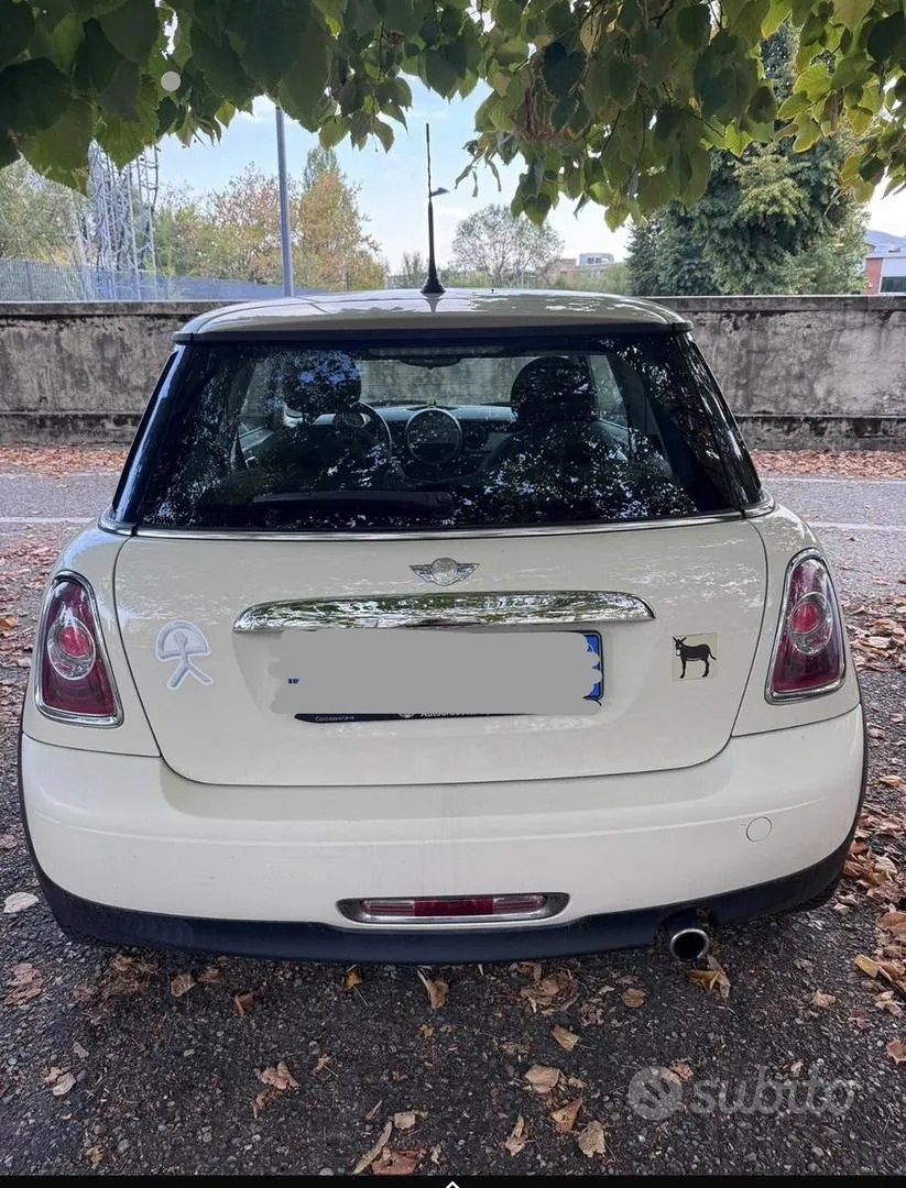 Mini Mini 2011 photo 2