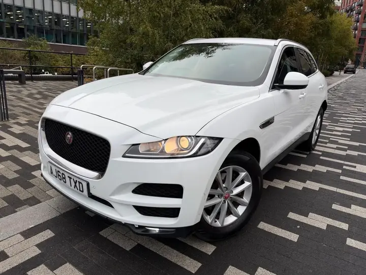 Jaguar F-Pace 2019 photo 3