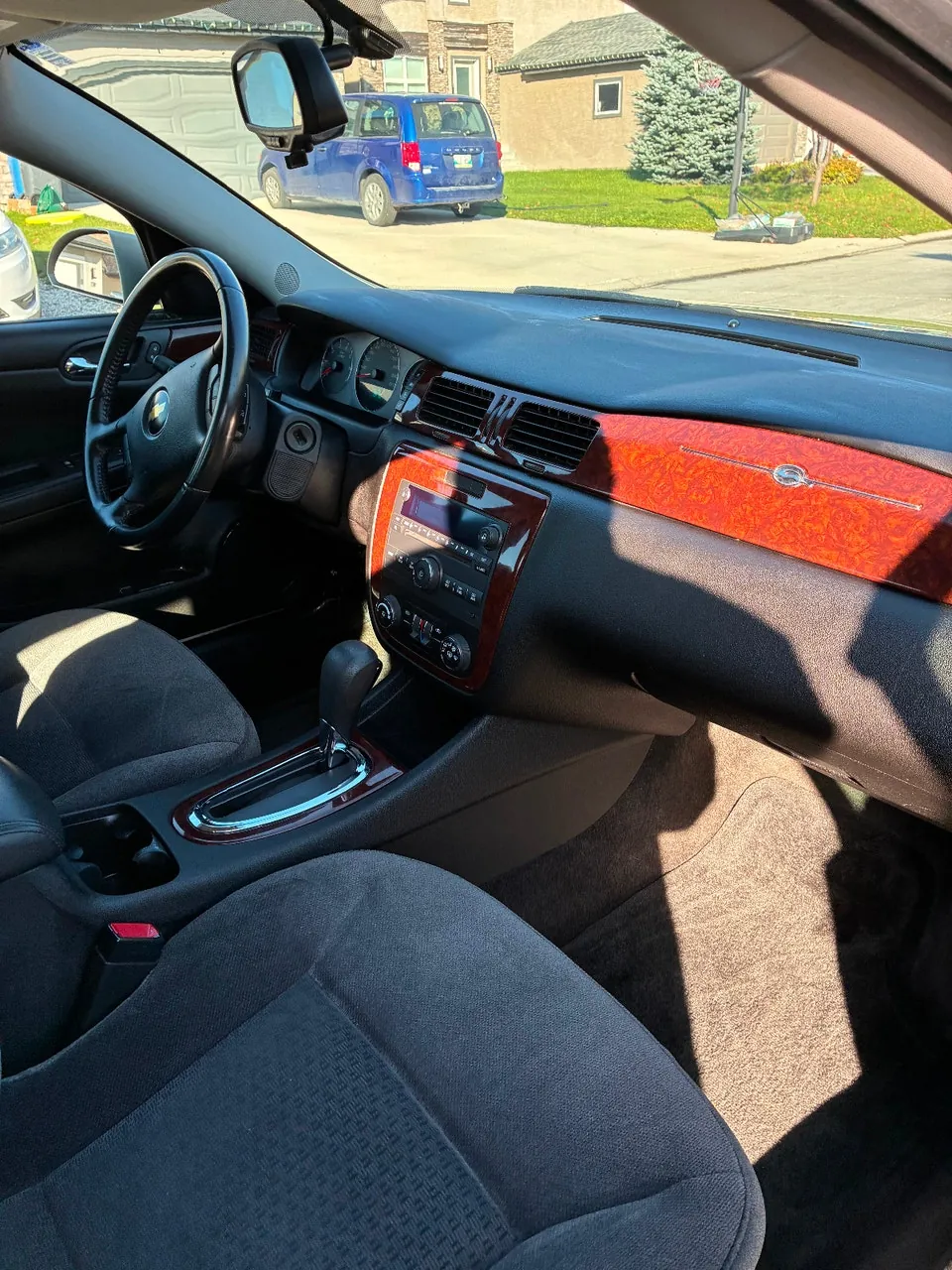 Chevrolet Impala 2010 photo 4