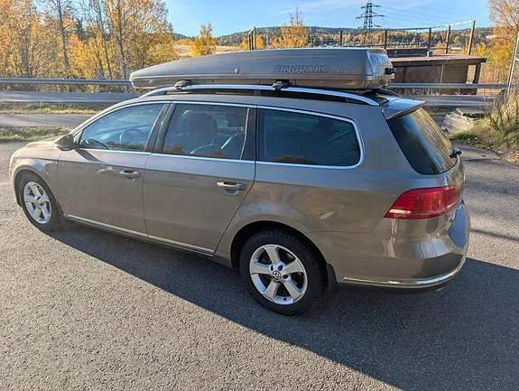 Volkswagen Passat 2012 photo 5