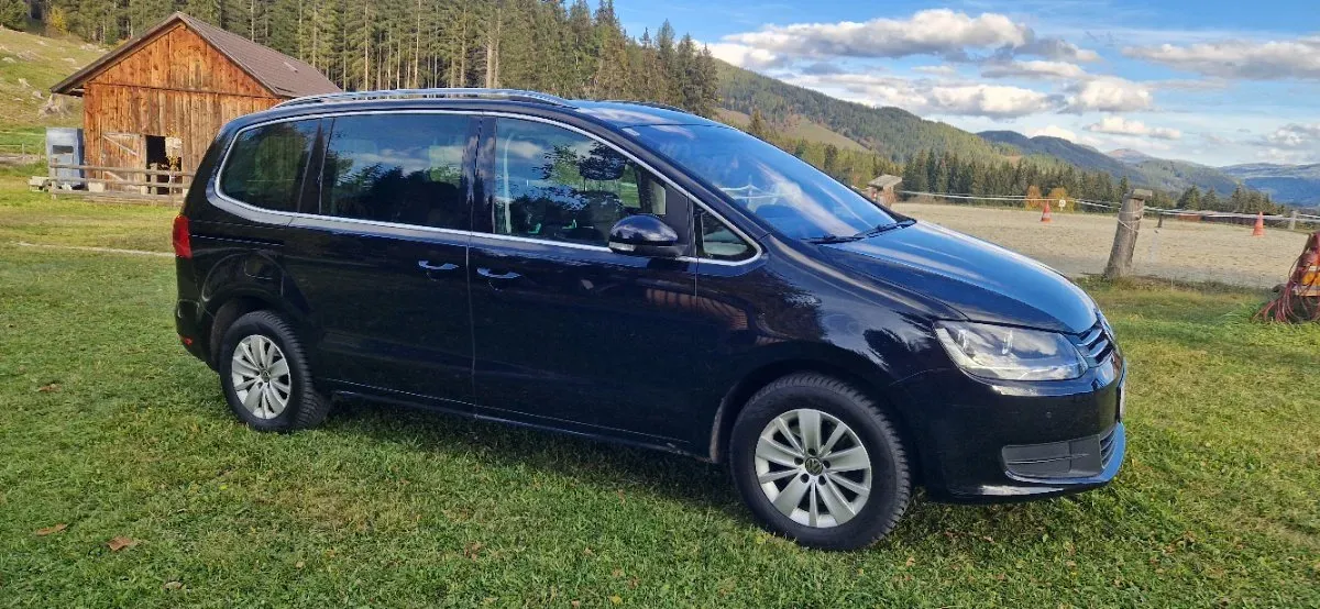 Volkswagen Sharan 2012 photo 2