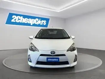 Toyota Aqua 2014 photo 3