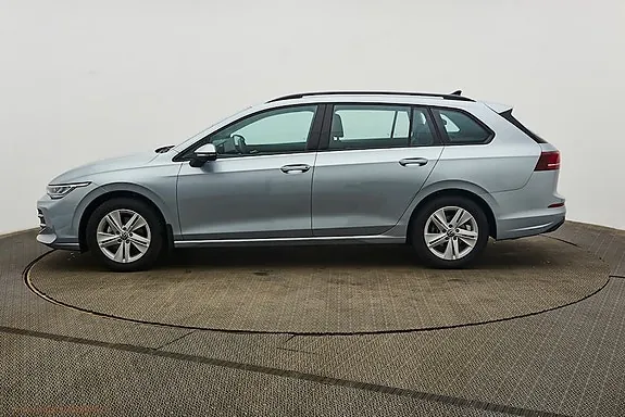 Volkswagen Golf I 2026 photo 3