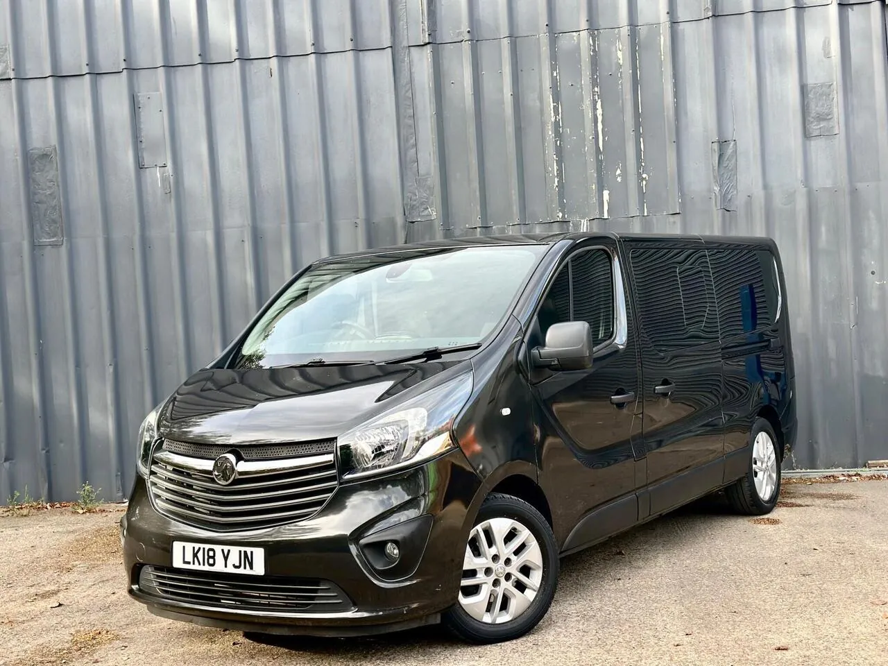 Vauxhall Vivaro 2018 photo 2