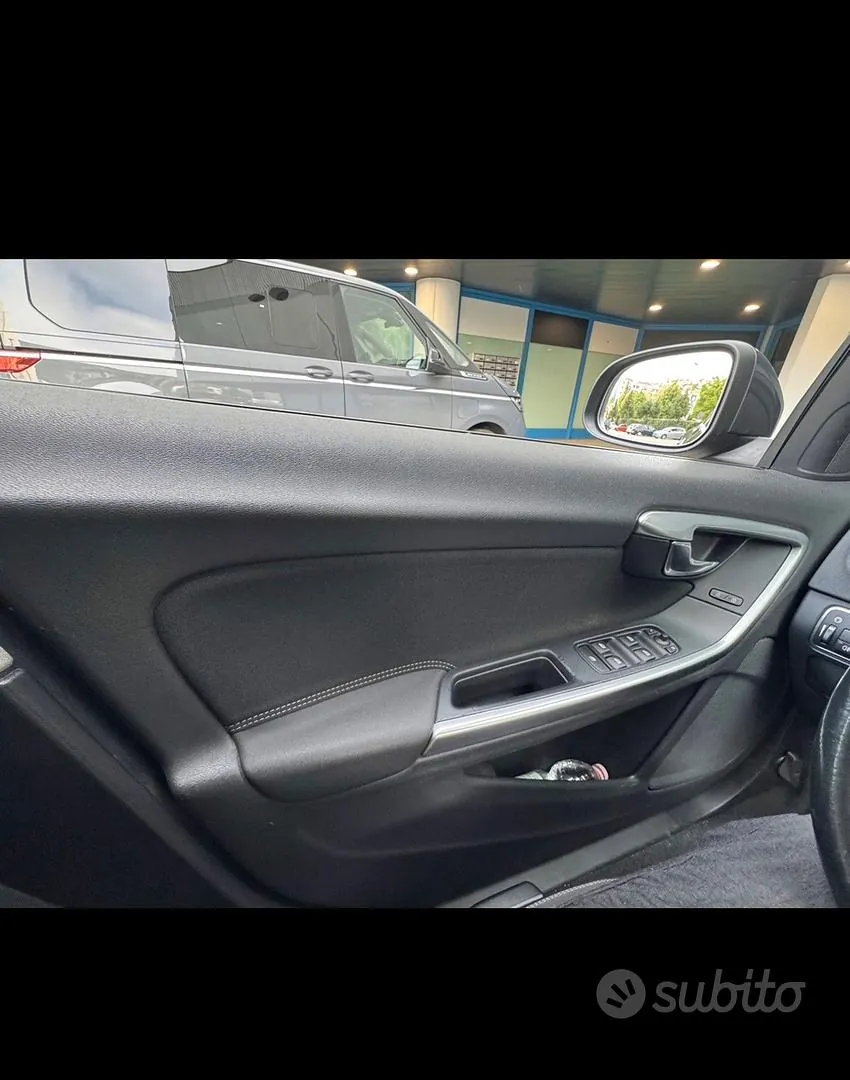 Volvo V60 2014 photo 2