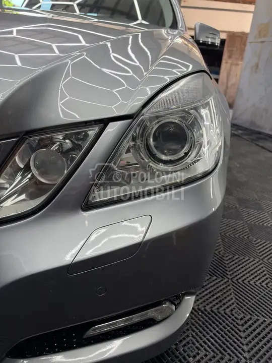 Mercedes-Benz E 200 2009 photo 5