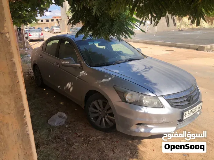 Honda Accord 2011 photo 2