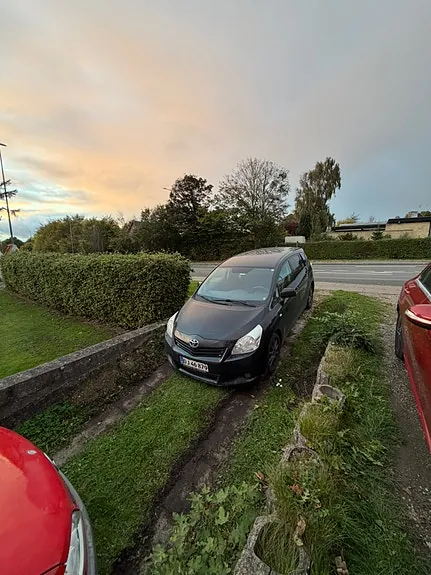 Toyota Verso 2012 photo 2