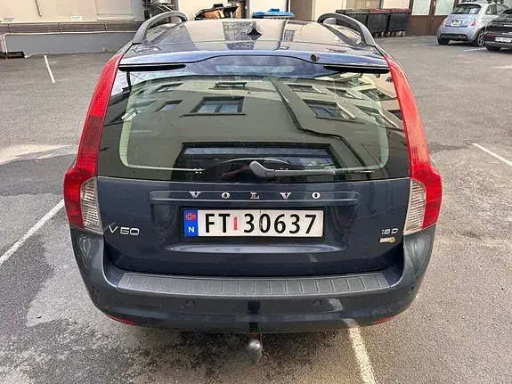 Volvo V50 2010 photo 4