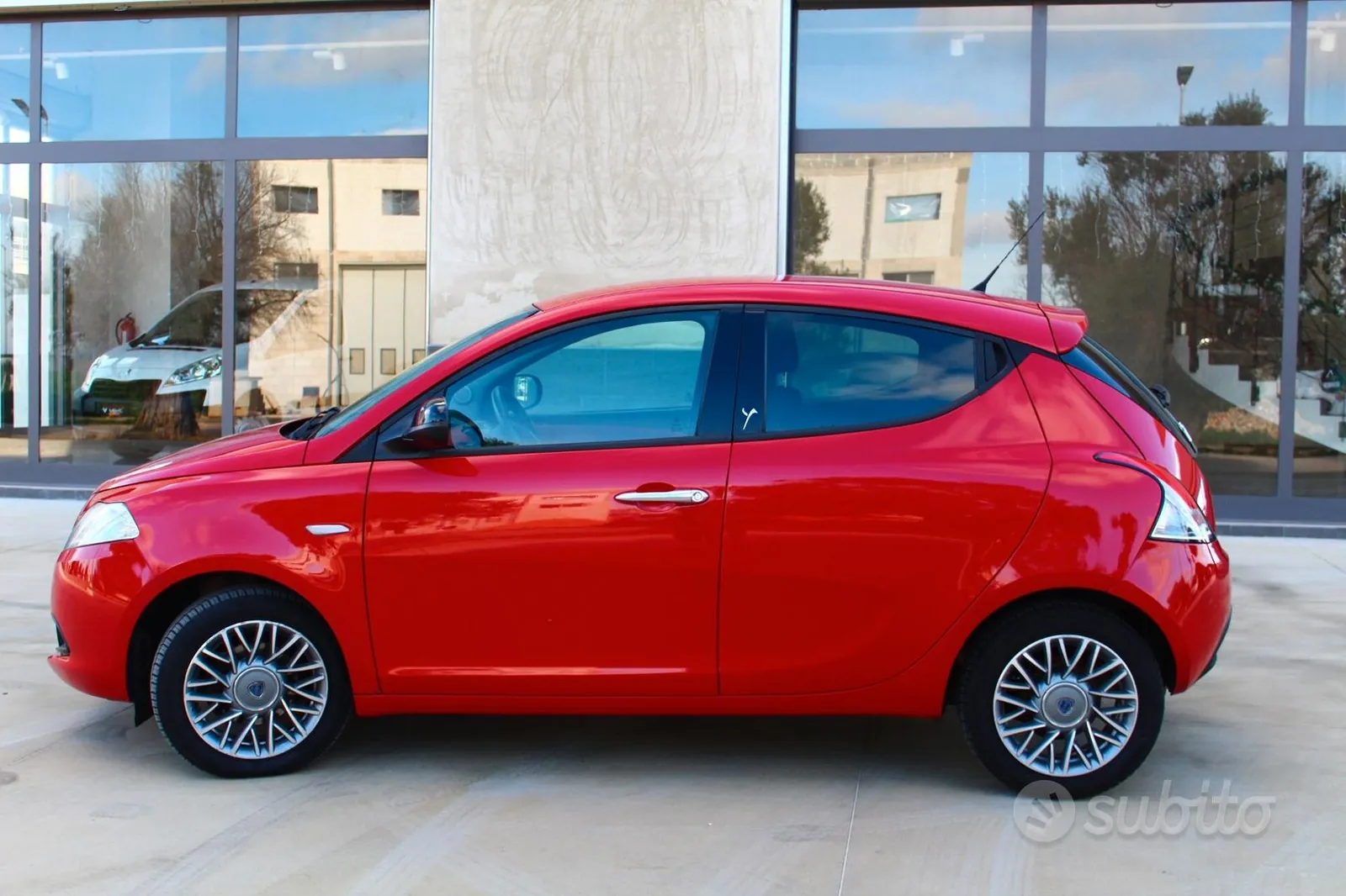 Lancia Ypsilon 2012 photo 4
