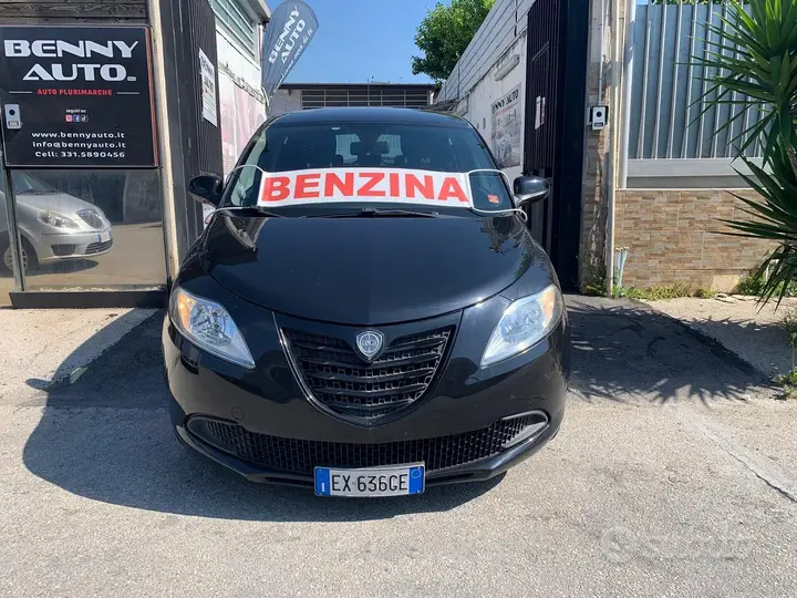 Lancia Ypsilon