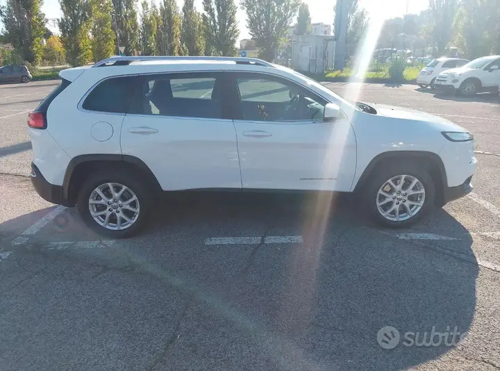 Jeep Cherokee 2015 photo 3