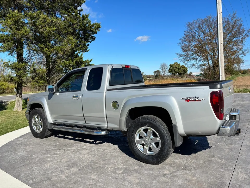 GMC Canyon 2011 photo 2