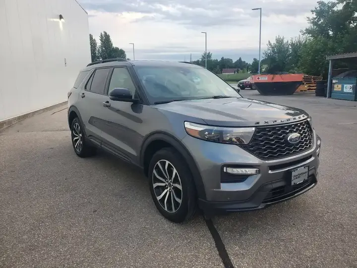 Ford Explorer 2021 photo 3
